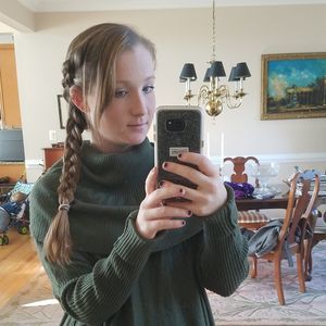 Meet your Posher, Hannah